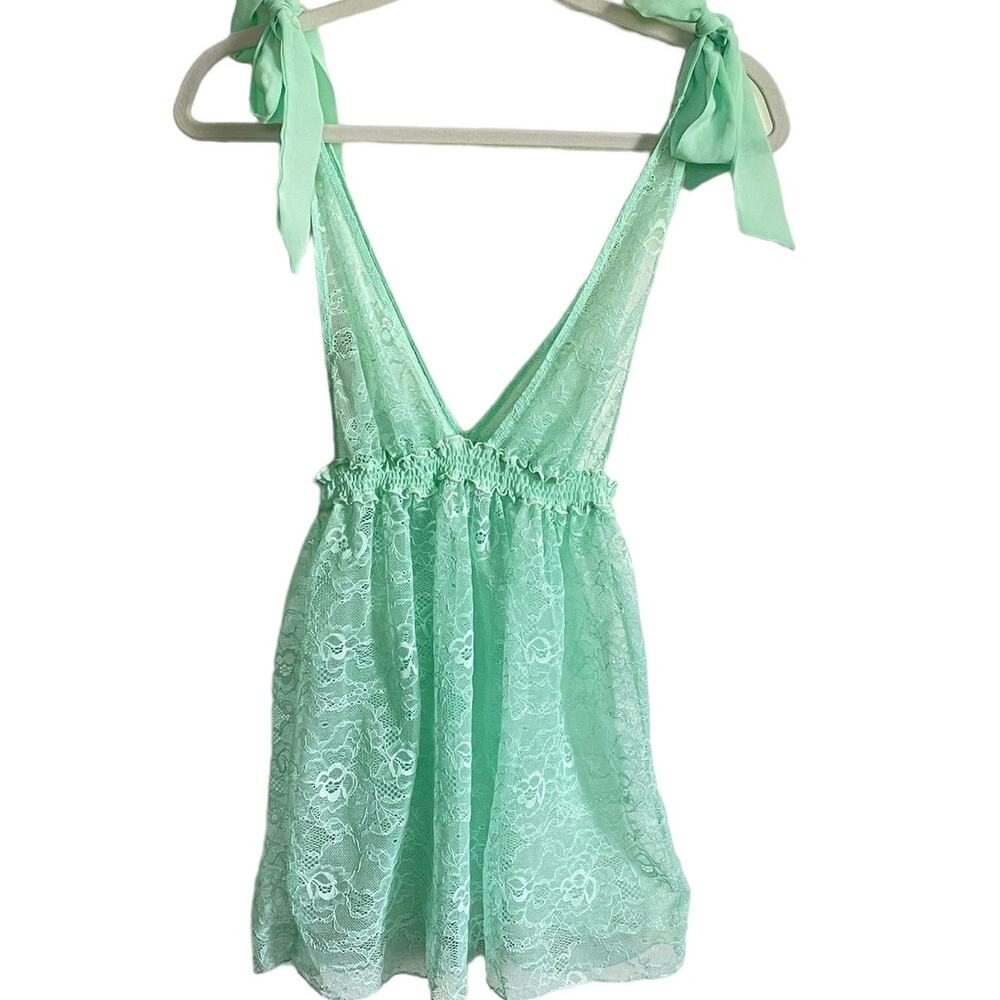 Fredricks of Hollywood Mint Green Lace Lingerie top Size Medium
